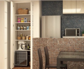 ストック収納庫は必需品です