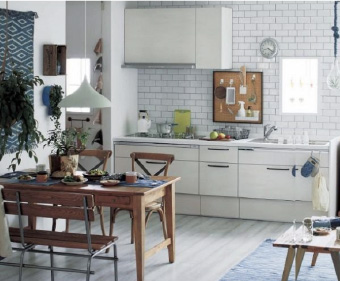 配膳まで考えた自分スタイルのキッチン