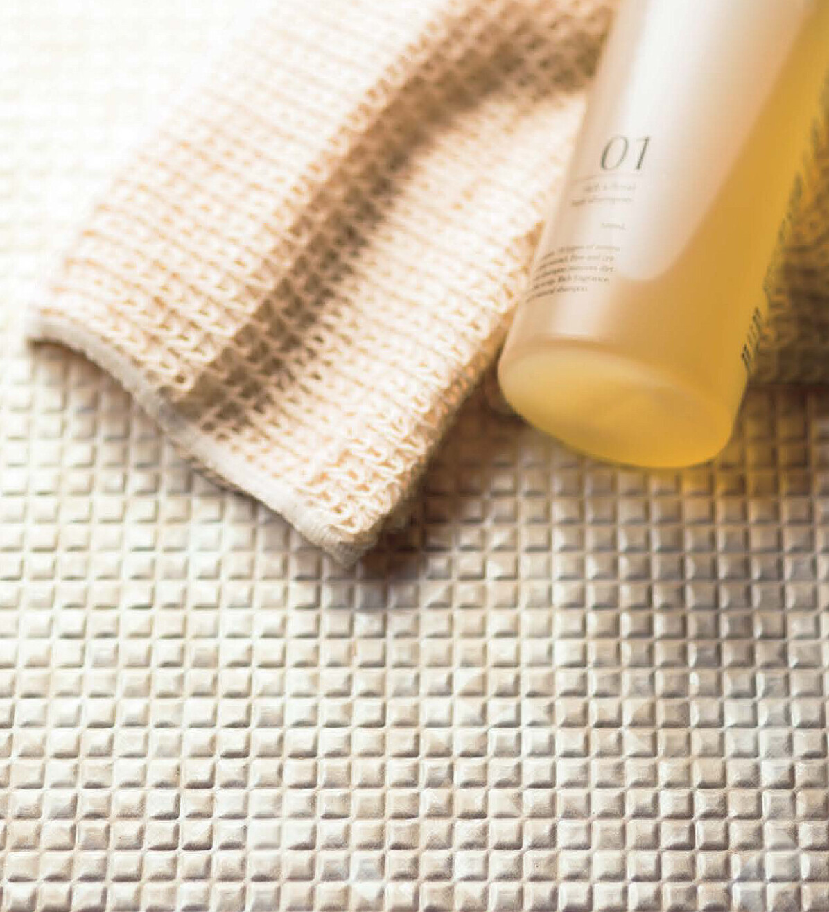 お掃除ラクラクほっカラリ床